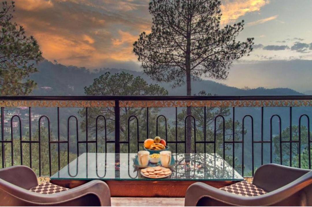 Mystic Forest View Kasauli I Serviced Villa I Best Seller I Vacations I Family Events I Open Air Lawn I Sky Bonfire I Kasauli By Exotic Stays Exterior photo